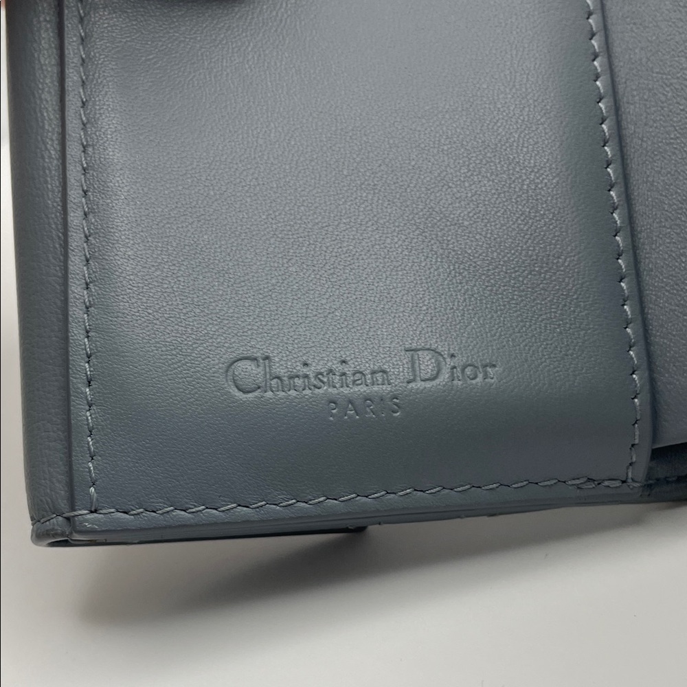 Dior Gray/Blue Quilted Women's Patent Compact Wallet w removable charm - Picture 14 of 16